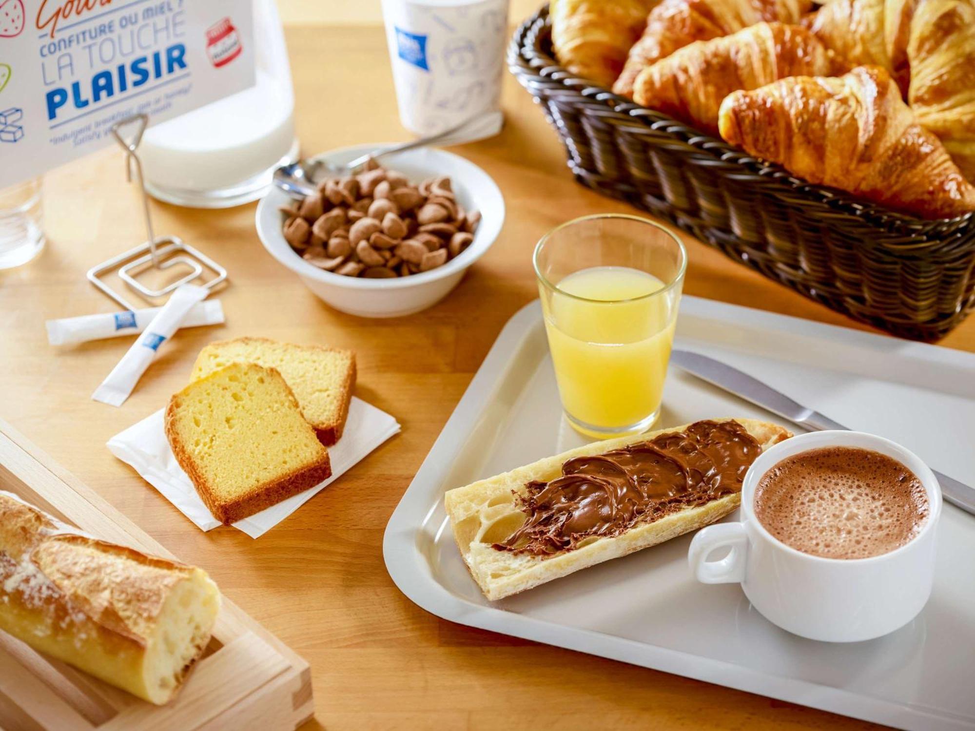 Ibis Budget Chambourcy Saint Germain Экстерьер фото